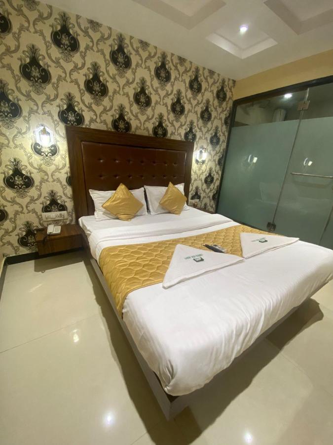 Отель Garden Creek Residency - Near To Mumbai International Airport Экстерьер фото