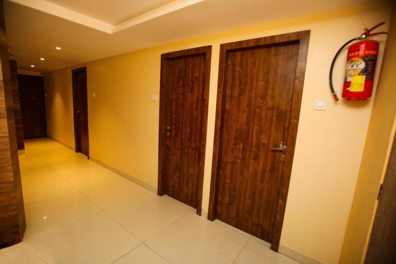 Отель Garden Creek Residency - Near To Mumbai International Airport Экстерьер фото